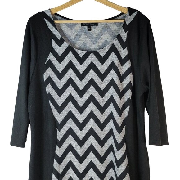 Derek Heart Plus Chevron Dress Black Size 2X Knee Gray Panel Half Sleeve Knit - Picture 2 of 6